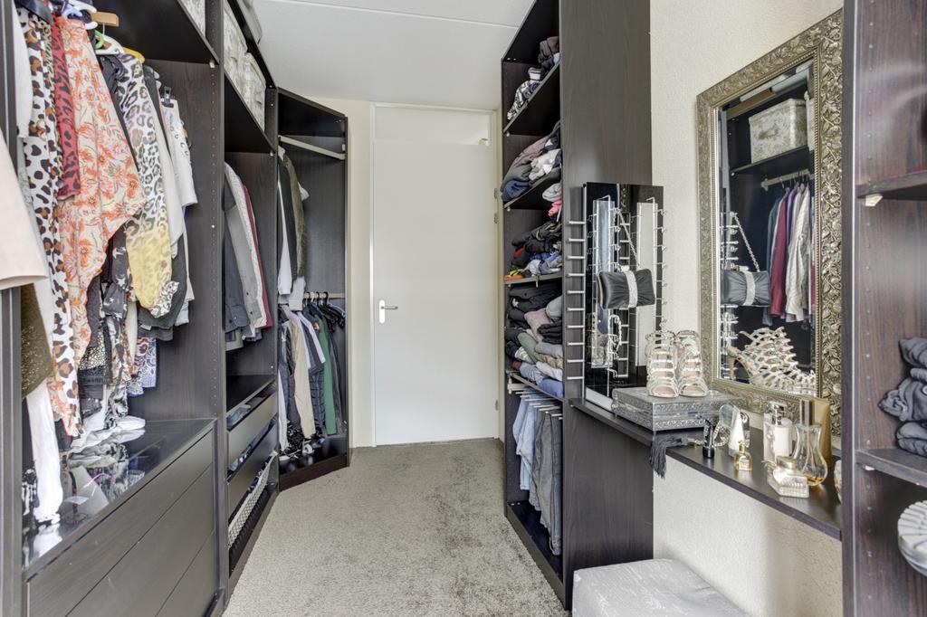 Hoekwoning te koop: Kloosstraat 11, Alblasserdam