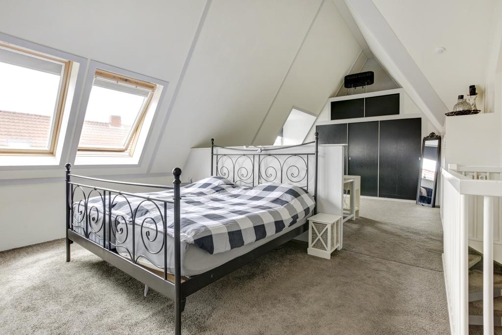 Hoekwoning te koop: Kloosstraat 11, Alblasserdam