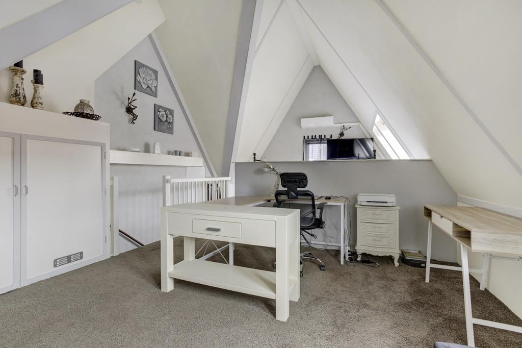 Hoekwoning te koop: Kloosstraat 11, Alblasserdam