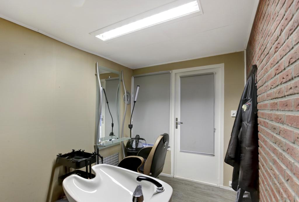 Hoekwoning te koop: Kloosstraat 11, Alblasserdam